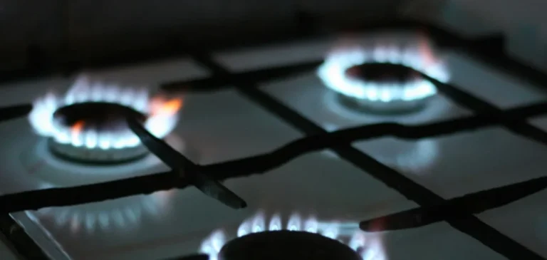 678765223233209909090