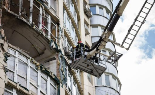 When Destruction Is “Not Seen”: An Action Algorithm That Helps the State Regain Its Sight