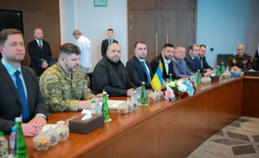 Abu Dhabi: negotiations, prisoner exchange, and a war that did not pause