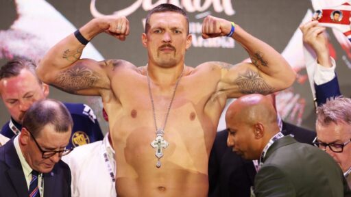 Usyk vs Verhoeven: Why This Fight Goes Beyond a Standard Title Defense