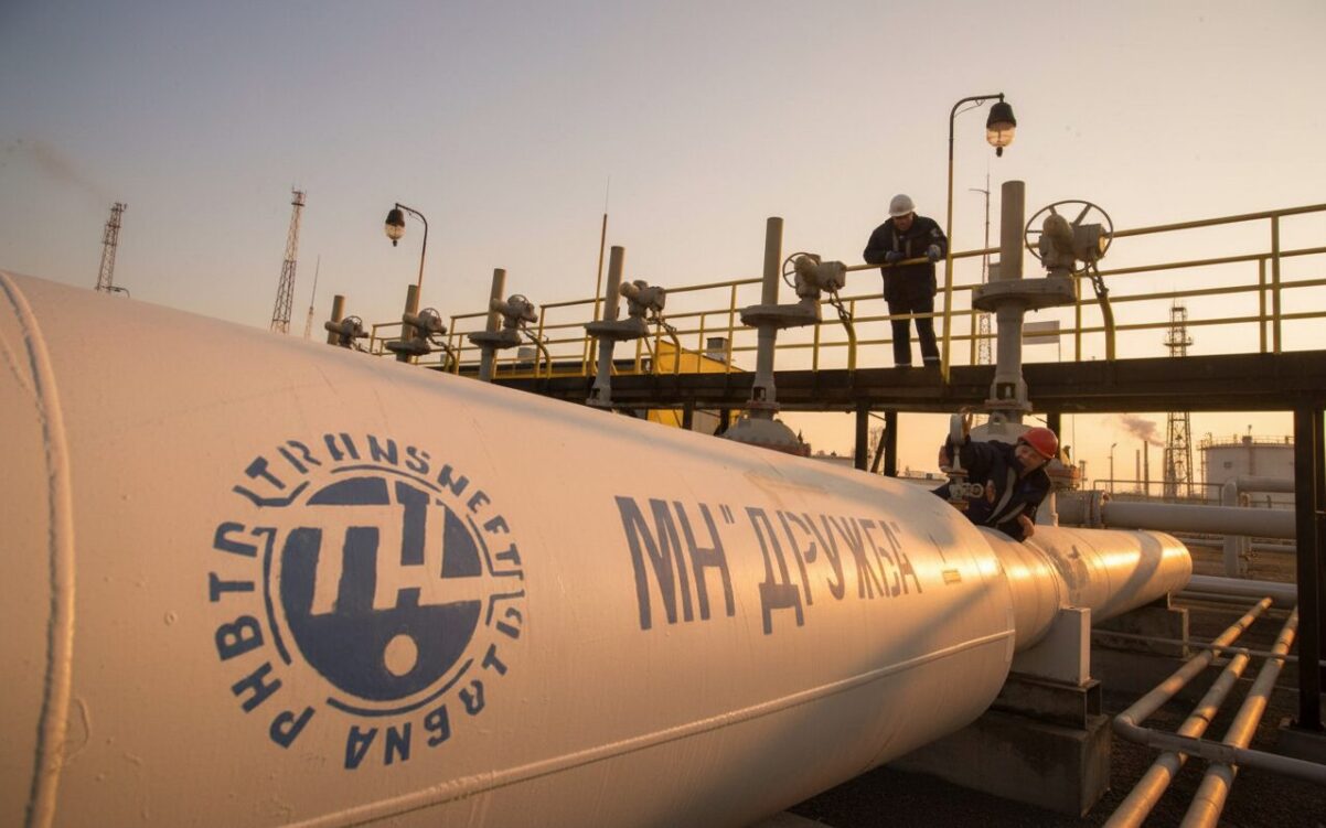 Russian Oil Transit as Leverage Against Ukraine: What Budapest and Bratislava Want