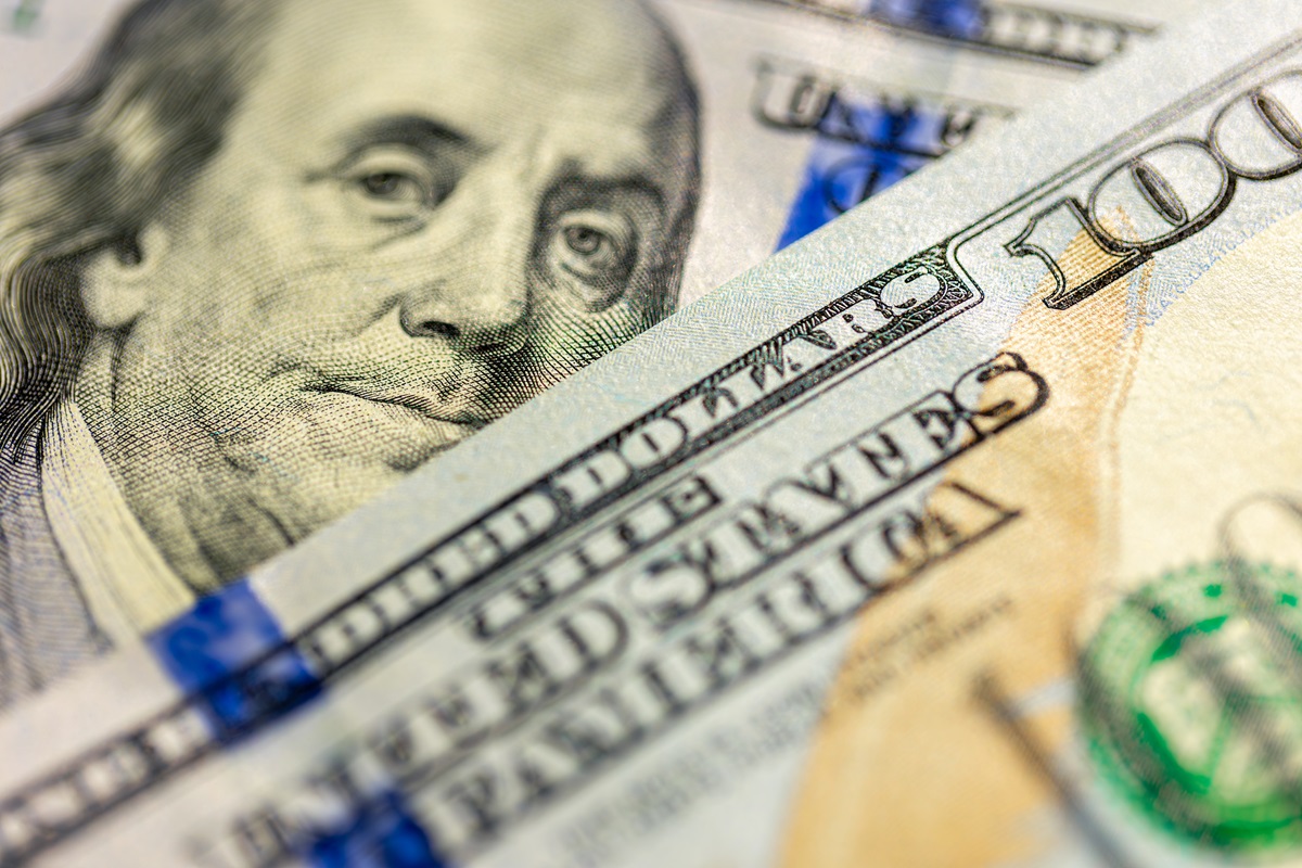 Why the Hryvnia Will Remain Stable in May Only With Active NBU Involvement