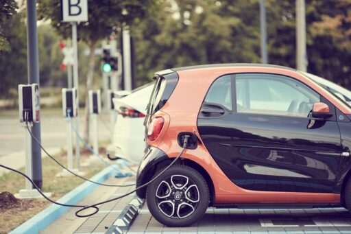How to Preserve an Electric Car Battery in the Heat